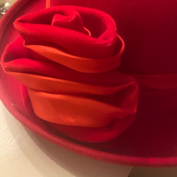 Lord & Taylor Vibrant Red felt Women's Hat - Picture 4 of 6